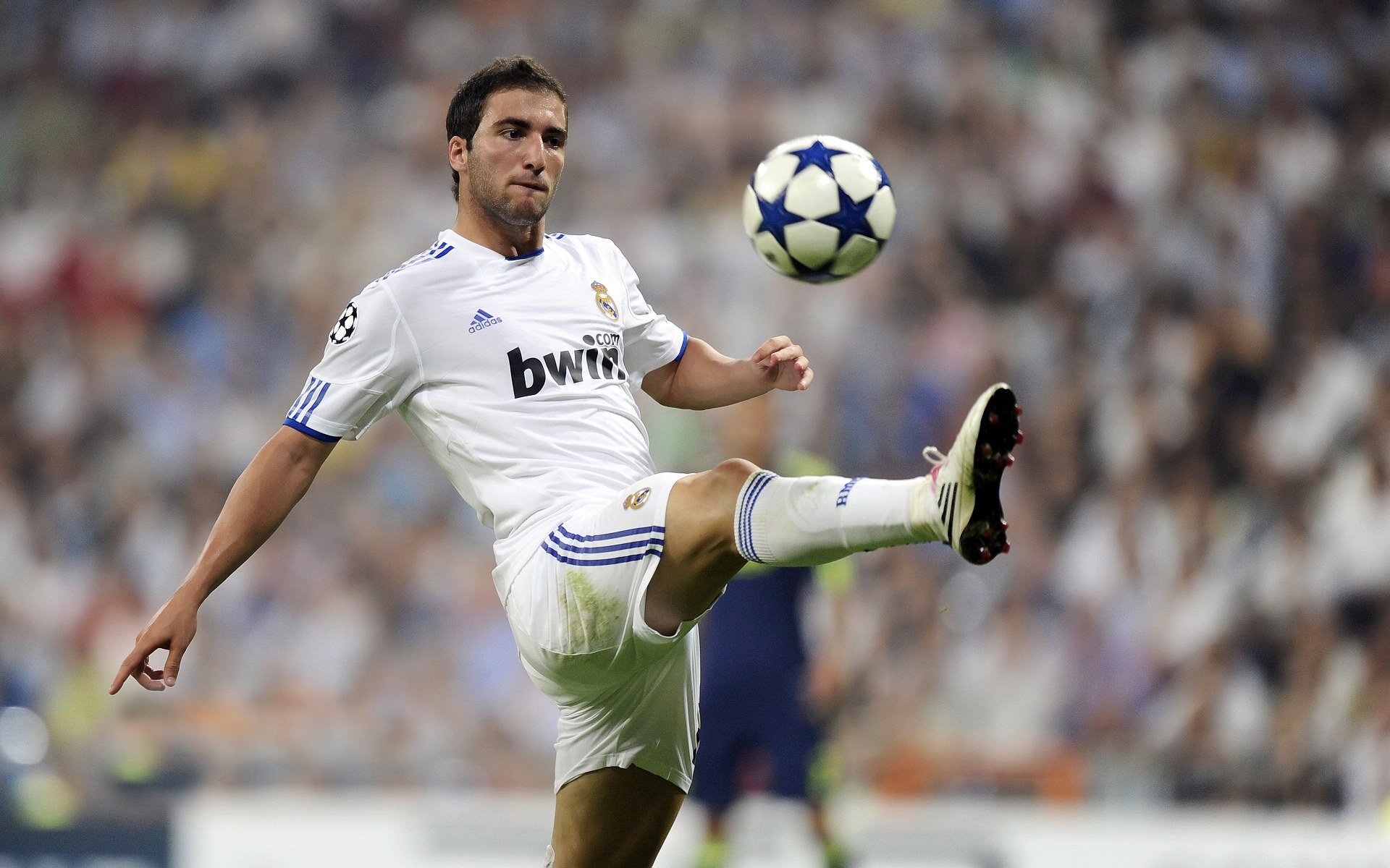 独行侠单节风暴锁定胜局,班凯罗关键先生本色尽显