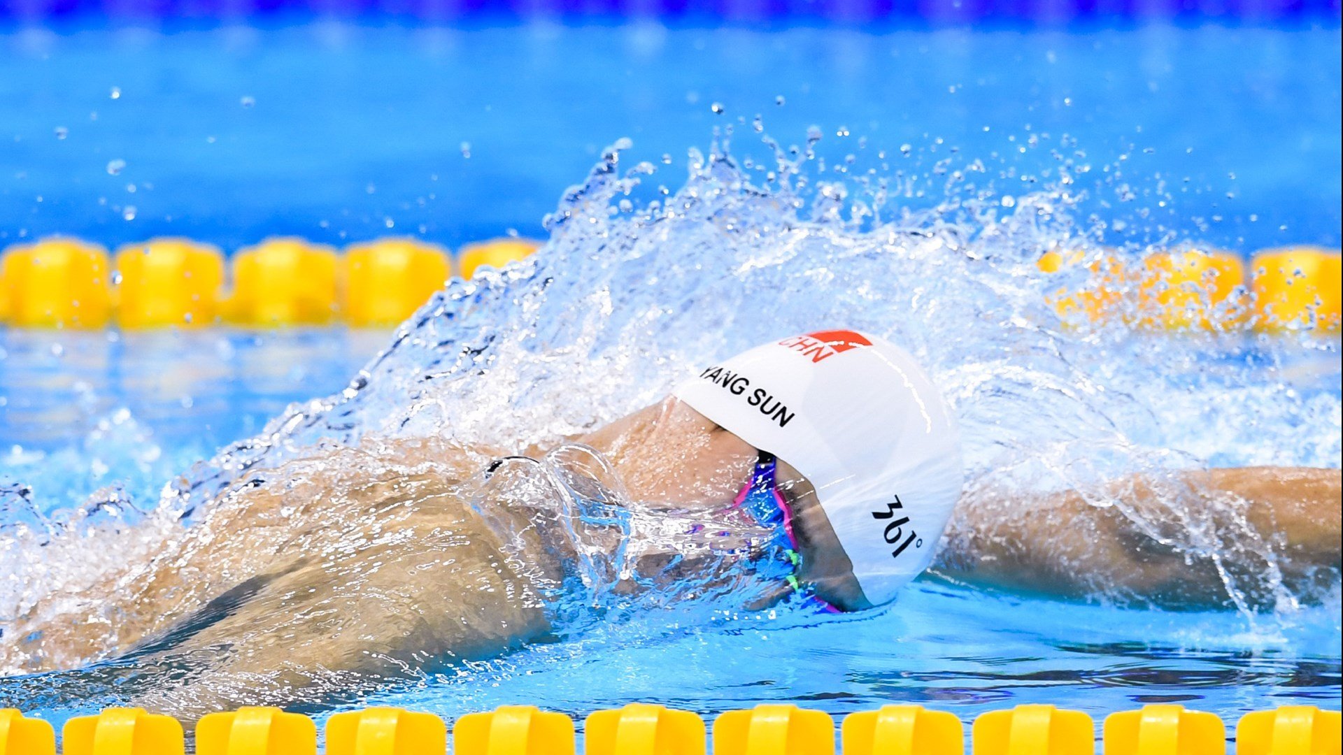 弗拉霍维奇扛起全队，瑞典提前终结悬念—中国足球的启示与反思